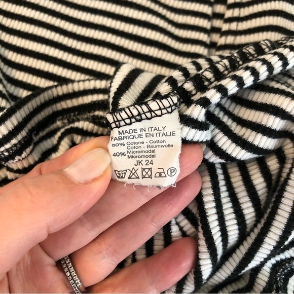 ⭐️2/$20⭐️ BRANDY MELVILLE striped cropped tee. Size small. - Picture 7 of 11